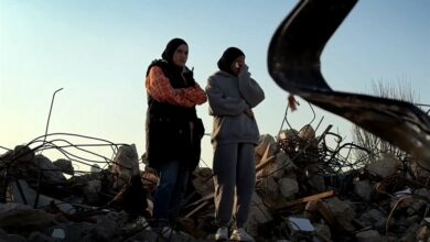 معاهدة العائلة الفلسطينية في المنزل الريفي: تحديث