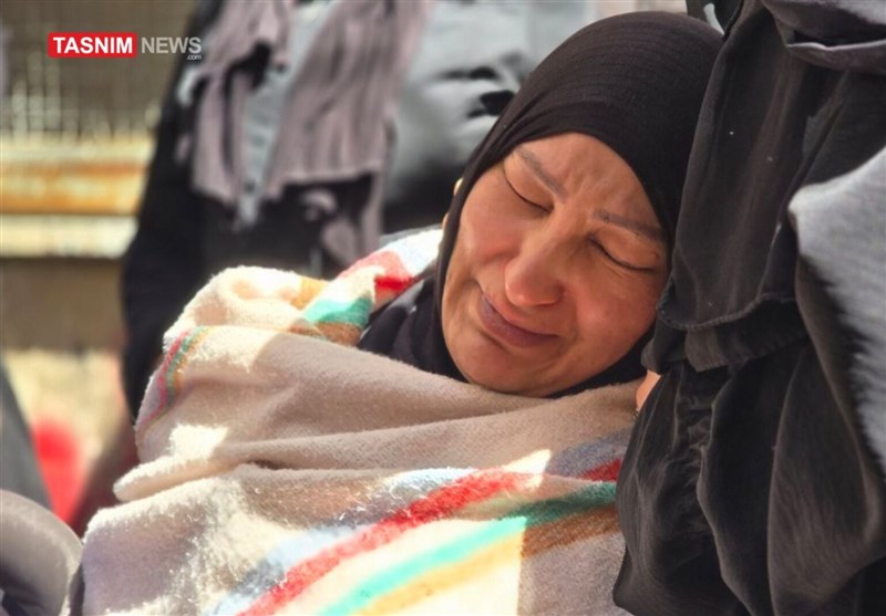 وداع الأم الفلسطينية إلى 19 عامًا -ابن شهيد