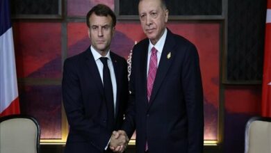 أردوغان يؤكد لماكرون استعداد تركيا لبذل جهود السلام بين روسيا وأوكرانيا /تركيا , فرنسا , أردوغان , ماكرون , أوكرانيا