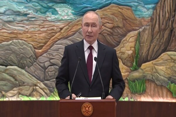 بوتين: موسكو ستعمل على تحرير دونباس ونوفوروسيا بكل الوسائل /روسيا , أوكرانيا , دونباس , نوفوروسيا , فلاديمير بوتين