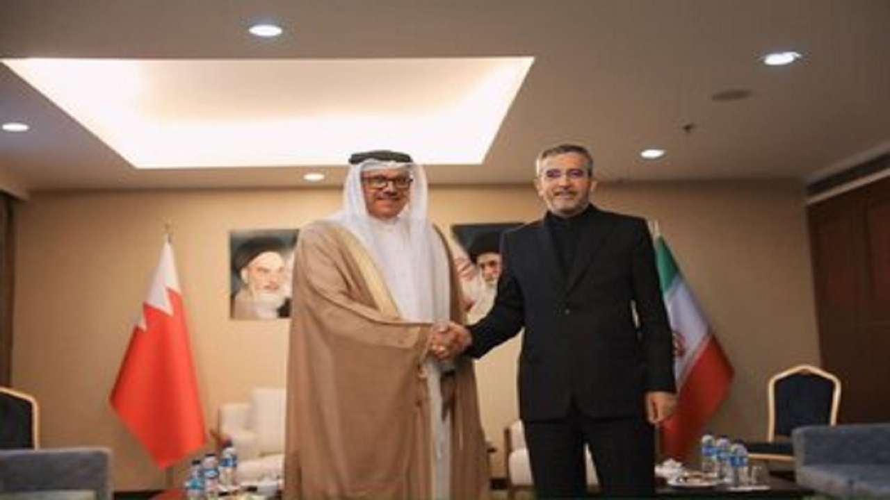 Former CIA officer: The normalization of relations between Iran and Bahrain is a sign of the decline of American hegemony