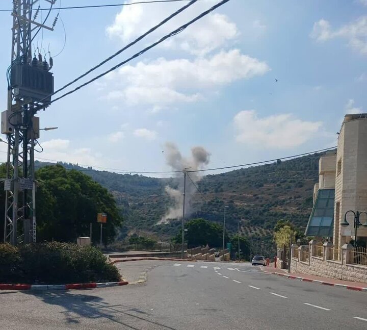 Hizballah rockets falling on the Zionists + video