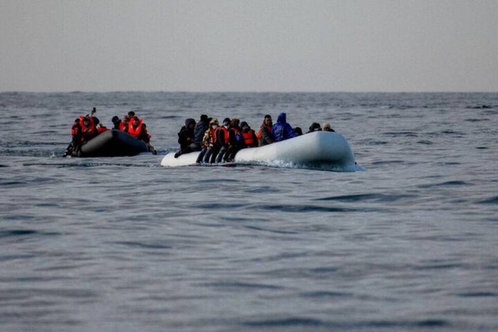 The migrant boat sank while crossing the English Channel/ 4 people were killed