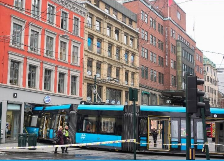 Tram derailment in Oslo/ 4 people were injured