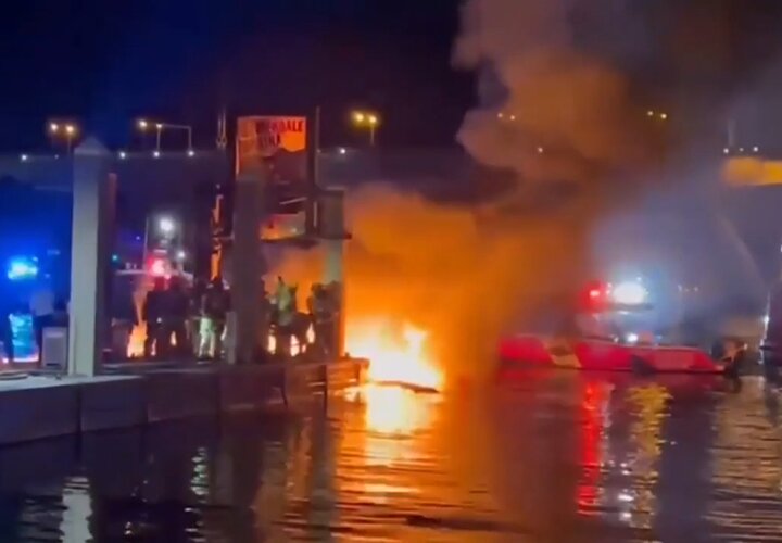 The explosion of two boats on the coast of Florida, USA/ 6 people were killed and injured
