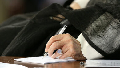 Imam Khamenei agreed to pardon, reduce sentences of more than 3000 eligible convicts