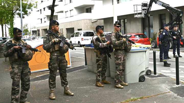 چاقوکشی در دبیرستانی در فرانسه؛ ۴ نفر کشته و زخمی شدند