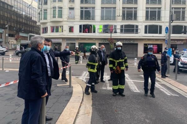 Knife Attack in Paris Metro Leaves Three Women Injured /Paris , knife attack , Metro , security , France