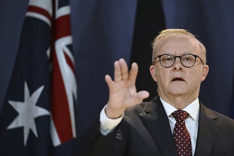 Australian PM Condemns Shooting at Jewish Hanukkah Celebration in Sydney /Australia , Sydney , Hanukkah , Shooting , Terrorism