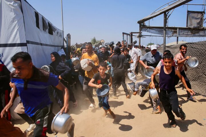 Gaza Aid: Humanitarian Assistance Disappears in 'Bermuda Triangle' Amidst Allegations of Israeli Complicity /Gaza , Humanitarian Aid , Israel , Looting , Palestine