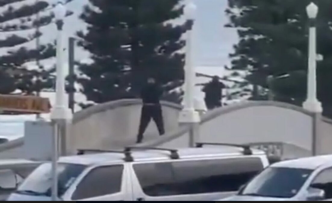 Sydney Shooting: ISIS Link Suspected in Deadly Bondi Beach Attack /Sydney shooting , ISIS , terrorism , Australia , Bondi Beach