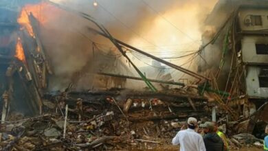 Fire at Karachi Shopping Mall Leaves 5 Dead, 20 Injured /Karachi , fire , shopping mall , casualties , rescue operations