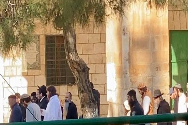 Dozens of Israeli Settlers Enter Al-Aqsa Mosque Amid Rising Tensions /Al-Aqsa Mosque , Israeli settlers , Palestinian territories , Jerusalem , religious tensions