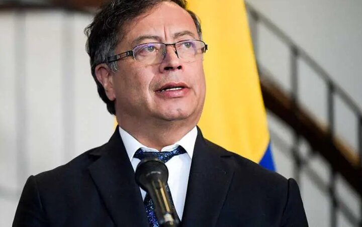 Colombian President Agrees to Independent Commission Investigating Rebel Ties to Drug Trafficking /Gustavo Petro , ELN , Colombia , Drug Trafficking , Peace Negotiations