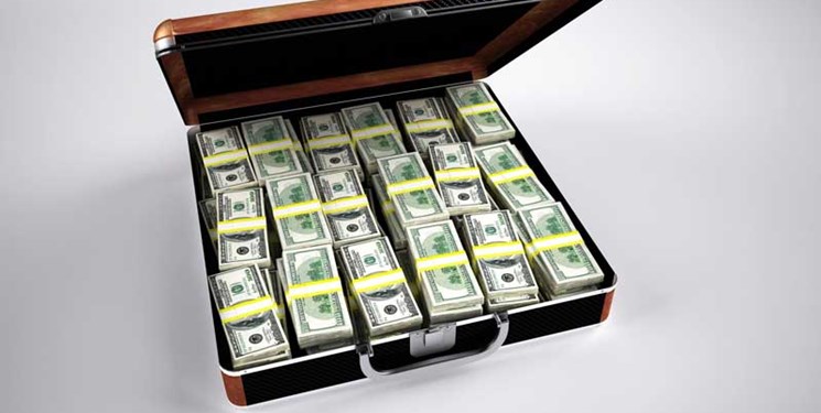 حفظ آرامش بازار ارز در گرو مقابله جدی با قاچاق کالا 