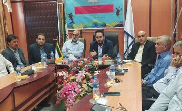 پیست مسابقاتی ۱۰ خطه دوومیدانی لرستان در دست اجراست / سالن تخصصی سرپوشیده آماده میشود