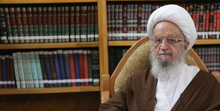آیتالله مکارم شیرازی: احترام به خانواده شهدا احترام به ارزشهای انقلاب اسلامی است