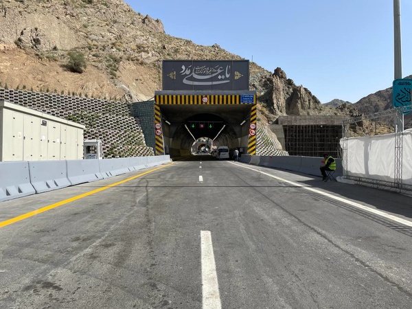 باند رفت قطعه ٢ آزادراه شمال فردا افتتاح میشود/ آغاز مذاکره با چینیها برای تهاتر نفت با ساخت راه