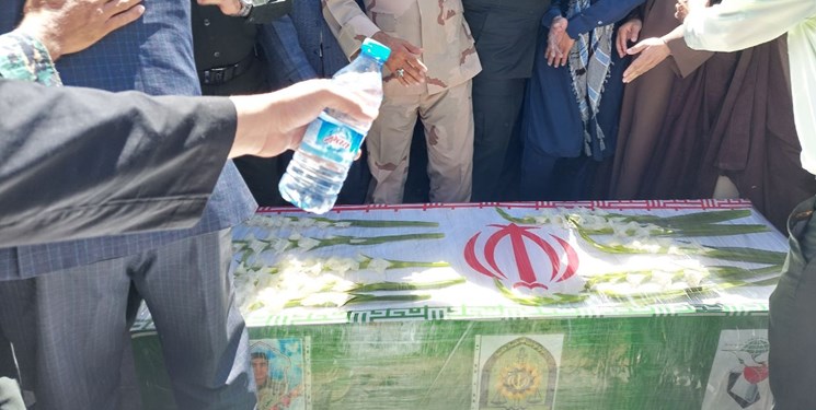 تشییع پیکر مطهر شهیدان مدافع وطن در زاهدان+تصاویر