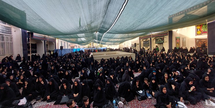 توسل مادران ولایتمدار به حضرت علی اصغر(ع) در شهرستانهای اصفهان+تصاویر و فیلم