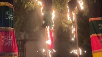 حمله عدهای ناشناس به علم عزای سیدالشهدا(ع) در اصفهان+فیلم