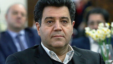 خود را متعهد به چارچوبهای نظام مقدس اسلامی میدانیم