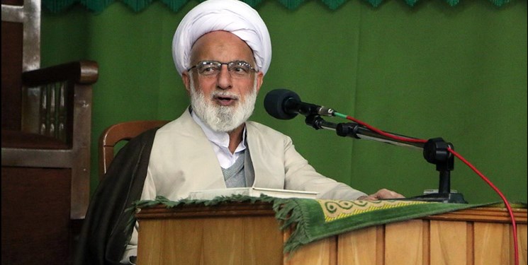 در آیینهای محرم ابعاد قیام حسینی به درستی بازگو شود