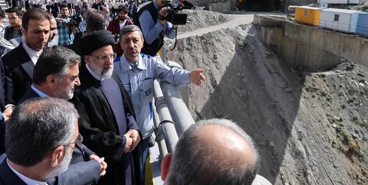 قطعه سوم آزادراه تهران-شمال جزو ابرپروژههای عمرانی و راهسازی کشور است