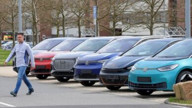 قیمت خودروهای برقی و معمولی به یکدیگر نزدیک میشود