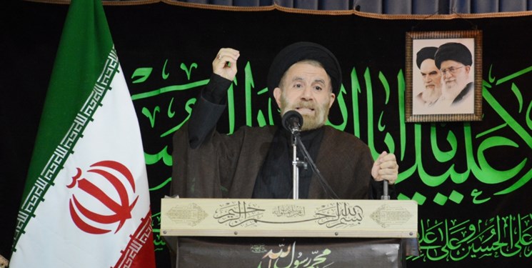 معارف و آزادگی حسینی نجاتبخش دنیای امروز است