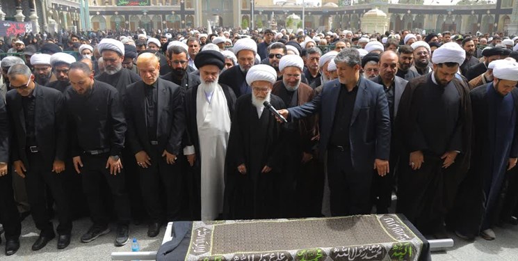 پیکر همسر آیتالله اراکی در قم تشییع شد