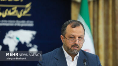 کشور به سمت ثبات اقتصادی و کاهش تورم حرکت میکند