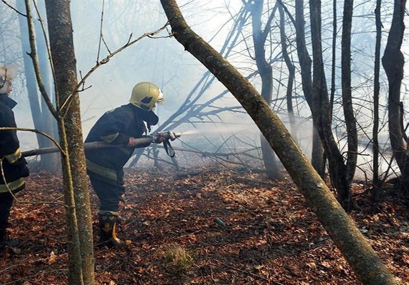 آتشسوزی در جنگلهای گالیکش/ اعزام بالگرد برای اطفای حریق