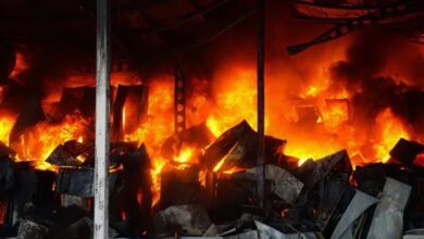 آتشسوزی در کارخانه اسنوا/ سولههای تولید فوم در آتش سوخت + تصاویر