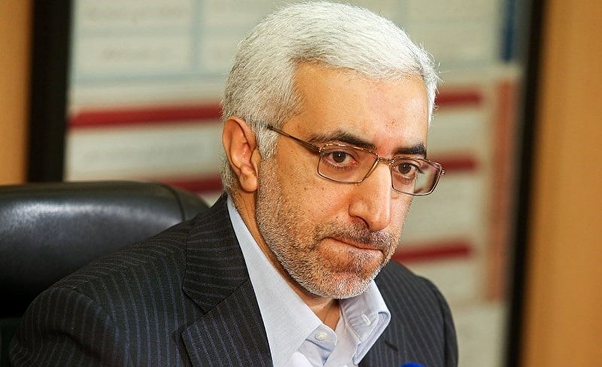 آقای عشق بورس! / فعالیتهای مشکوک رئیس سازمان!