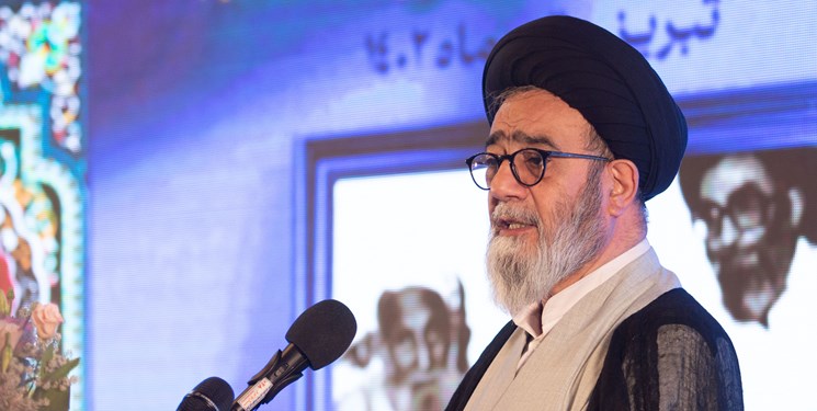 آلهاشم: کارمان شده پاسخ به تلفنهای مردم که فلان جا آب یا برق قطع شده