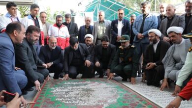 ادای احترام استاندار قم و جمعی از مدیران و کارکنان دستگاههای اجرایی به مقام شامخ شهیدان