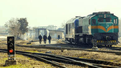 ادعای رییس انجمن شرکتهای حمل و نقل ریلی درباره ناوگان لکوموتیو کذب است/سازمان برنامهو بودجه هزینه تعمیرات لکوموتیو را تامین نکرد