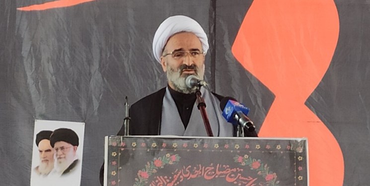 امام جمعه سمنان: گاهی بودجهها در پروژههای عظیم هدر میرود