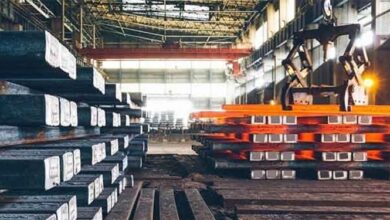 انبار کارخانهها از شمش فولاد پر شد