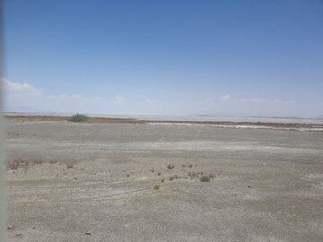 اوضاع دریاچه ارومیه بدتر شد / عکس جدید ماهوارهای منتشر شد