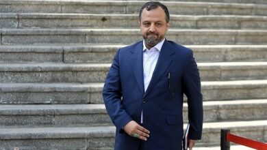 بازارگردی وزیر اقتصاد در همدان/ خاندوزی: مسیر پرداخت تسهیلات به تولیدکنندگان تسهیل میشود