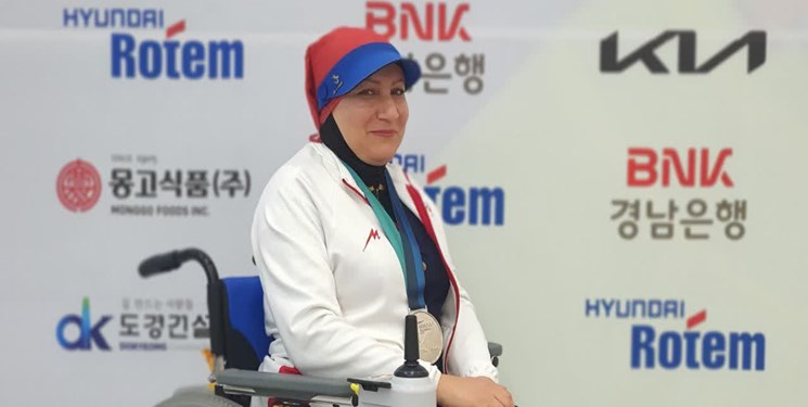 بانوی قهرمان تیراندازی: با حجابم فرهنگ کشورم را در عرصه بینالملل معرفی میکنم