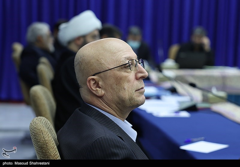 بررسی تبدیل وضعیت و ارتقای اعضای هیئت علمی دو تابعیتی