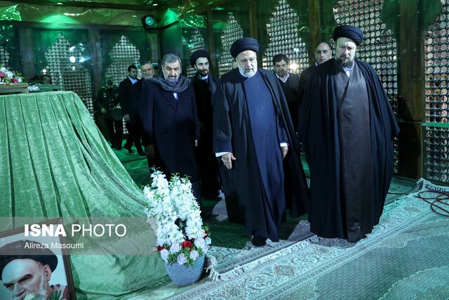 تجدید میثاق رئیسجمهور و هیات دولت با آرمانهای امام (ره)