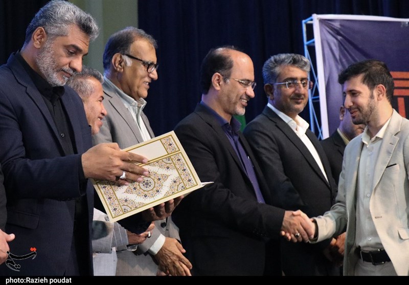 تجلیل از ۱۰۰ خبرنگار استان هرمزگان + تصاویر