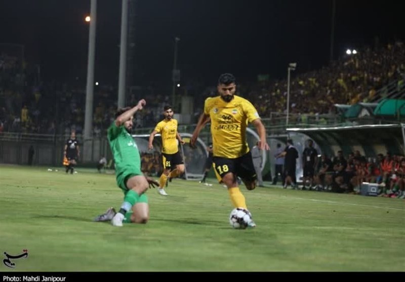 تساوی بدون گل شهرآورد اصفهان در پایان نیمه نخست