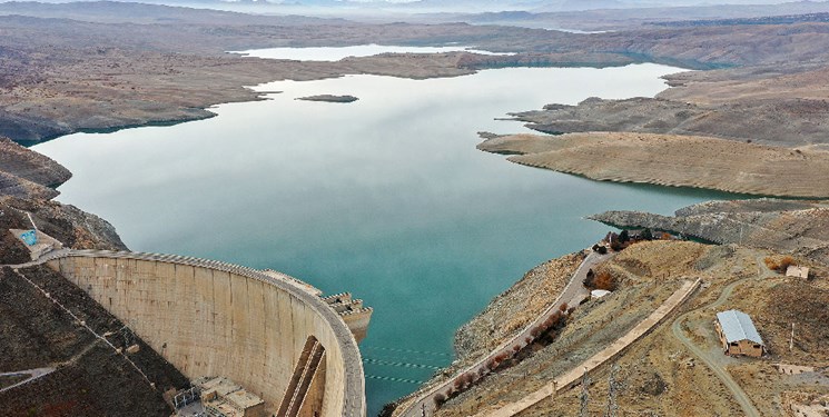 تعمیر نیروگاه برقآبی سد زایندهرود در 8 ساعت