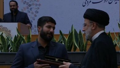 تقدیر رئیسجمهوری از خادم حرم شاهچراغ