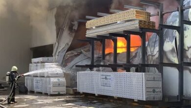 حریق گسترده در شرکت فومسازی شهرک صنعتی شیراز + فیلم